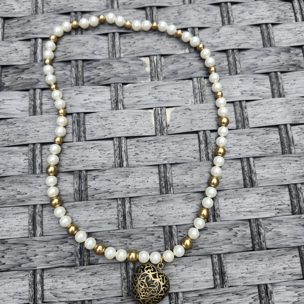 Elegant Gold and White Beaded Necklace